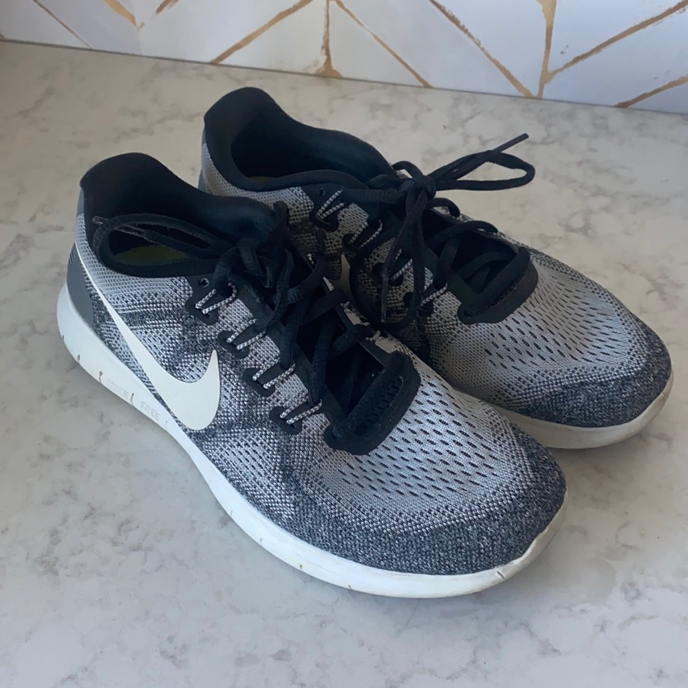 Nike Free Women’s size 9